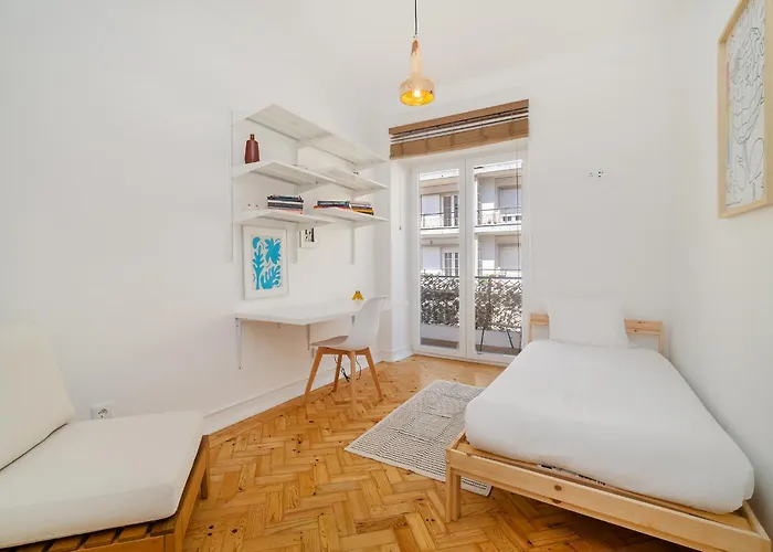 Whome Bright Modern In The Heart Of Alvalade *